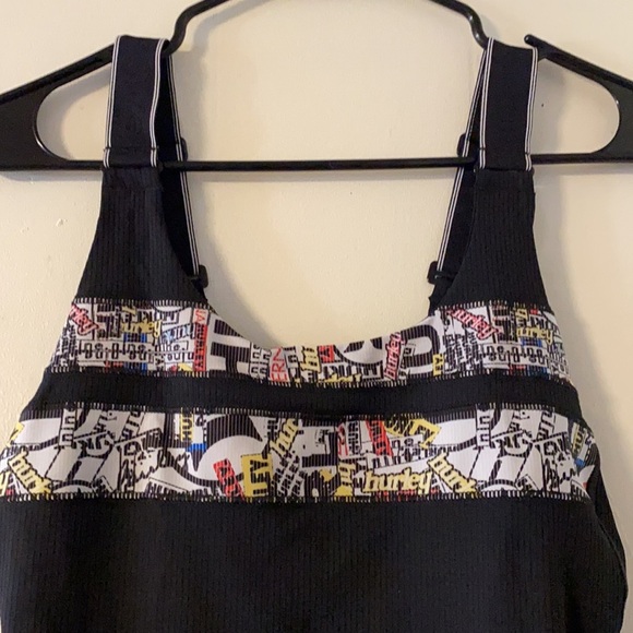 Hurley women’s quick Dry swimsuits bodysuit - Picture 2 of 5